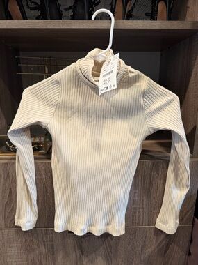 Zara Cream Ribbed Long-Sleeve Turtleneck Sweater